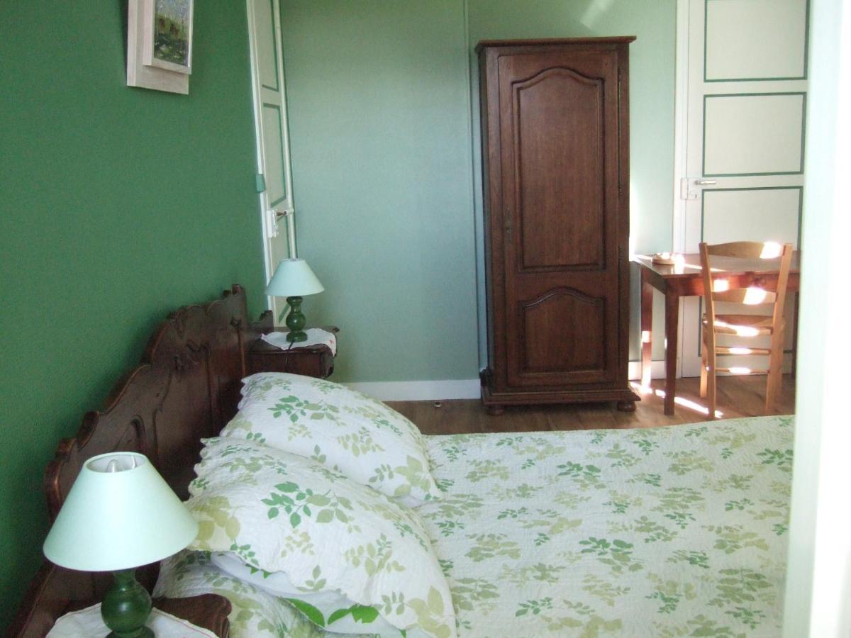 Bed and Breakfast Ferme De La Riviere Petiville  Esterno foto