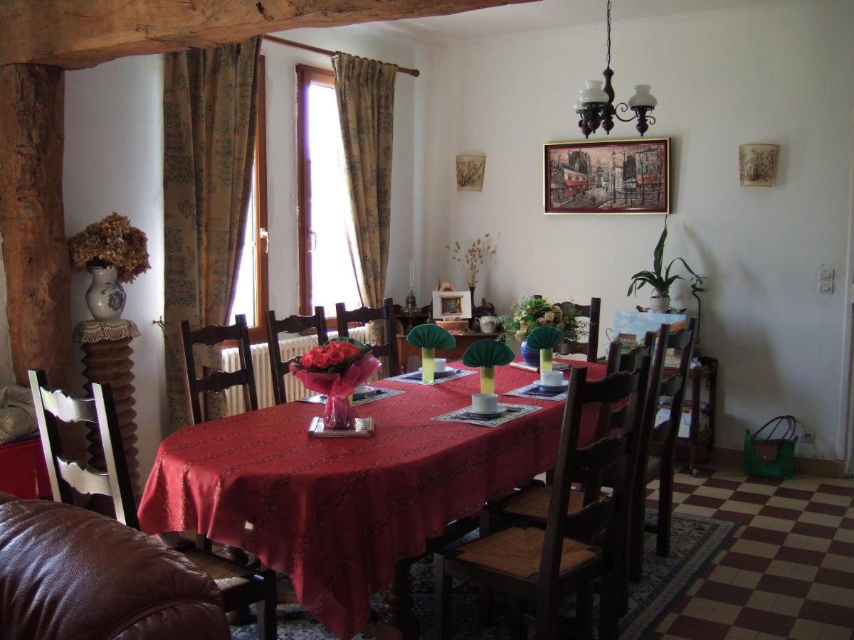 Ferme De La Riviere Bed and Breakfast Petiville  Esterno foto