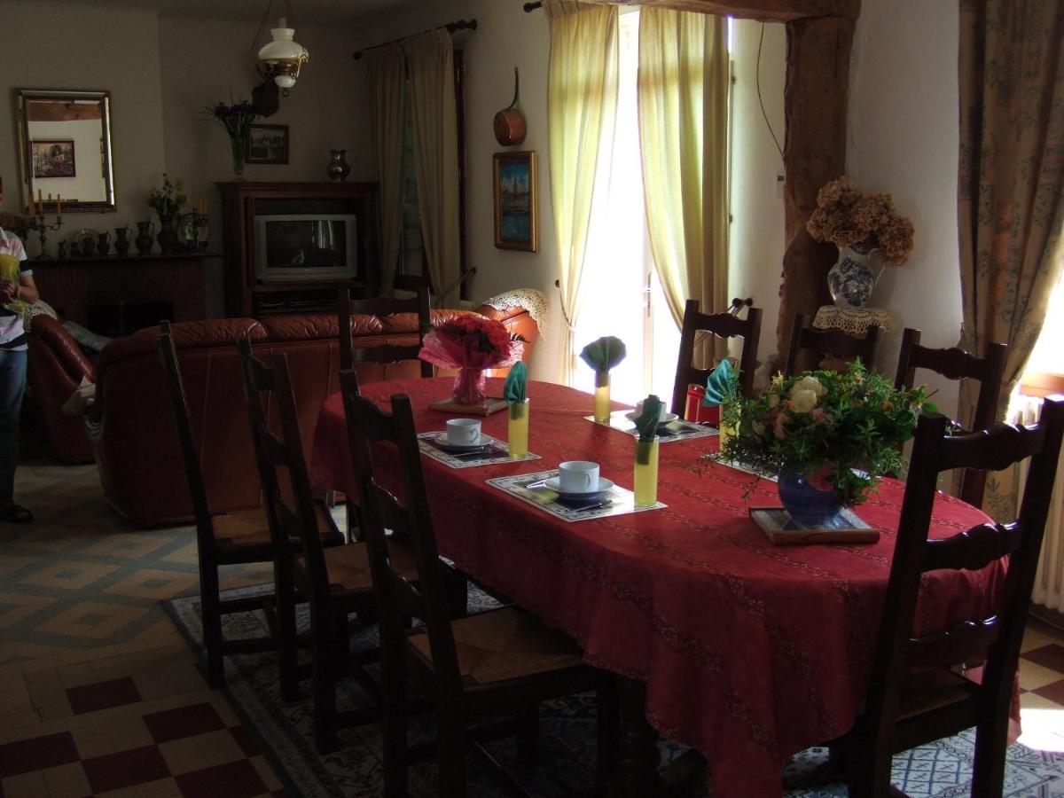 Bed and Breakfast Ferme De La Riviere Petiville  Esterno foto